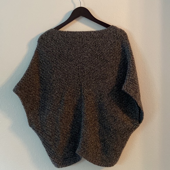 Eileen Fisher sweater shrug oversized no sleeve Vneck. Merino wool EUC - Picture 4 of 5